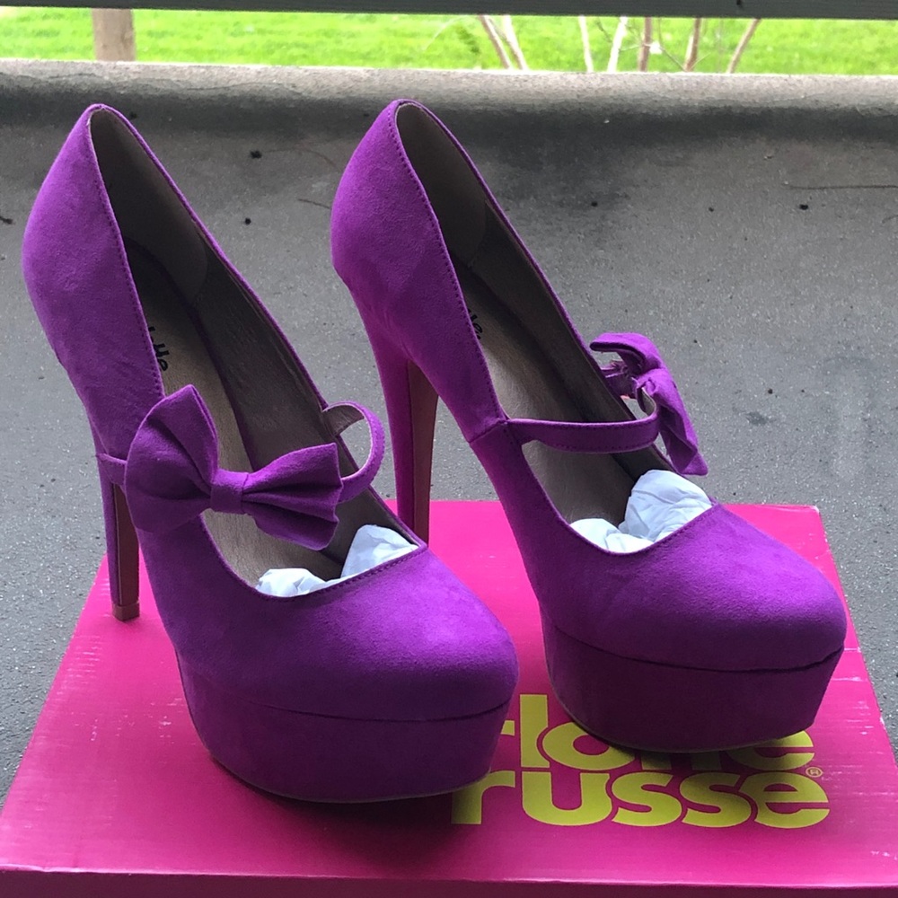 New Unused Charlotte Russe Heels. Size 8 in Purple